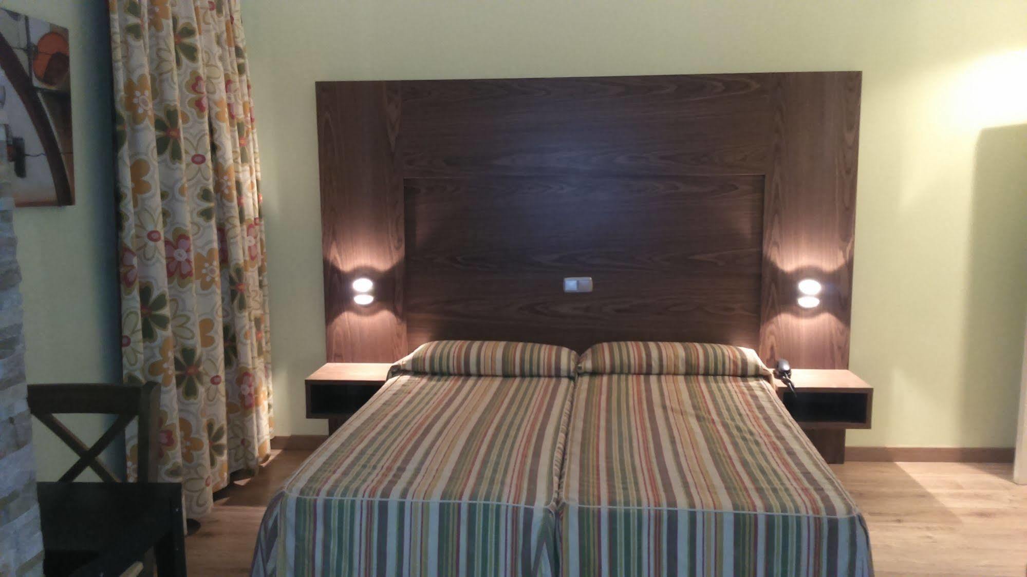Hotel Ideal Villarrobledo Eksteriør billede